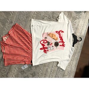 Woman's Small Snoopy Pajama Set
